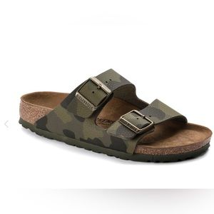 New Birkenstock Arizona soft footbed birko-flor US sz 9, euro 40